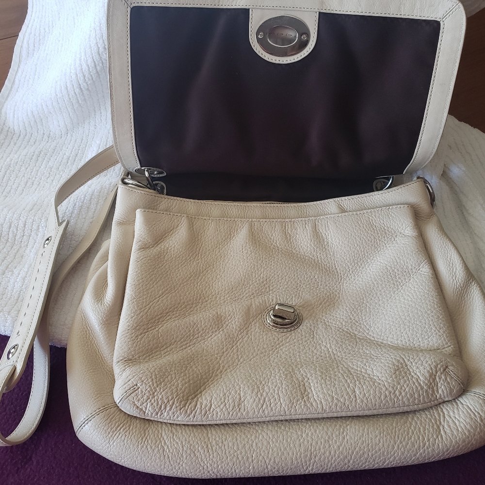 Coach bag. - Picture 2 of 6